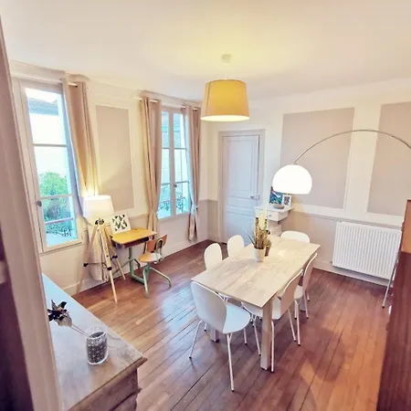 Maison Vanier - Duplex - Centre-ville - Mon Groom