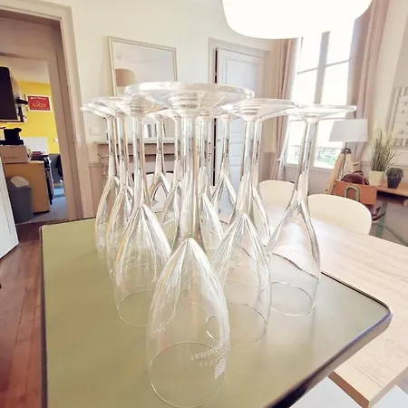 Maison Vanier - Duplex - Centre-ville - Mon Groom * טרואה