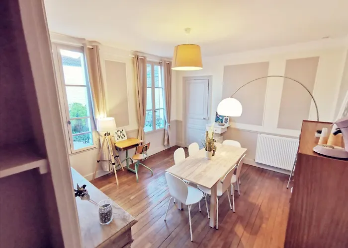 Maison Vanier - Duplex - Centre-ville - Mon Groom